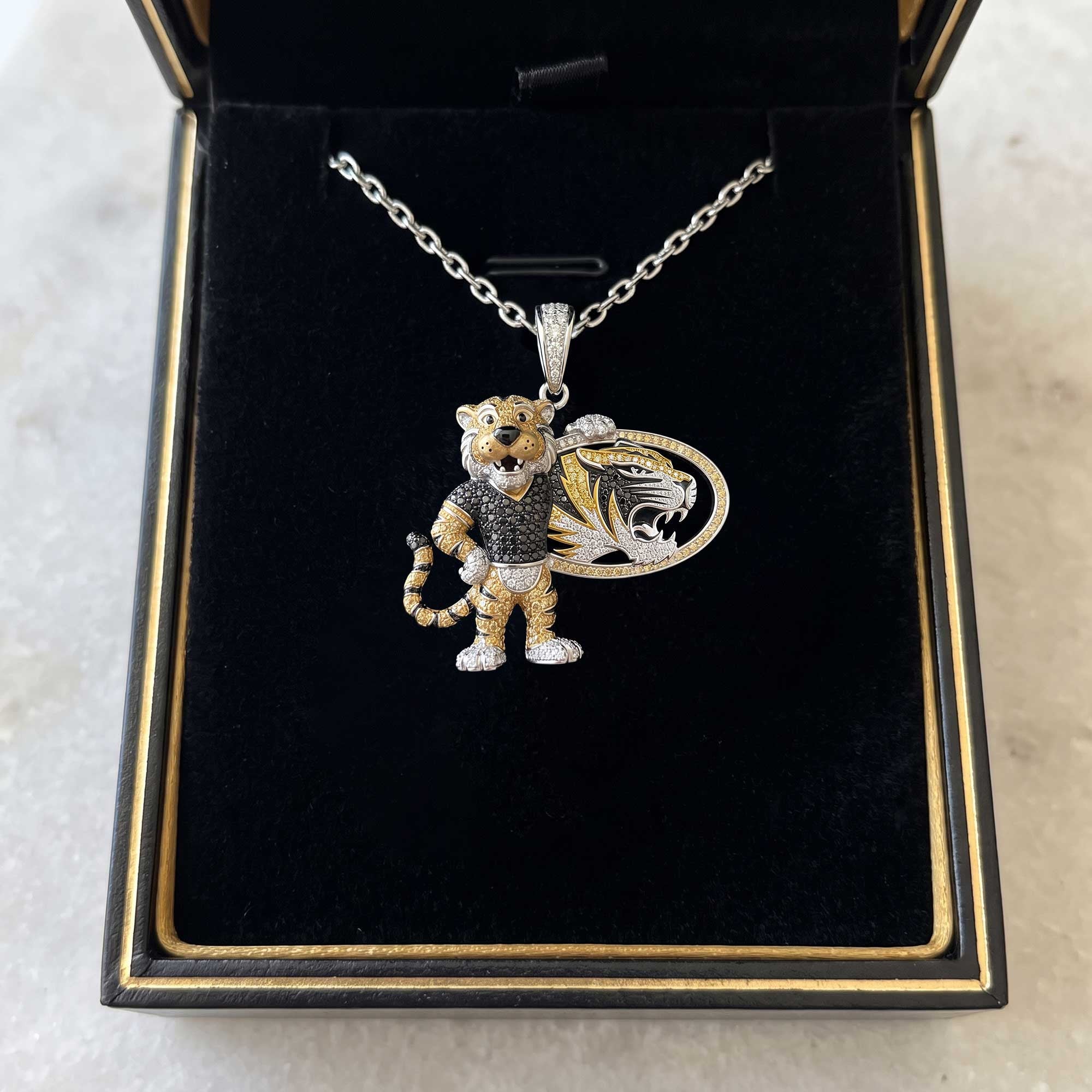 MSTG Solid Gold Chain with Diamond Pendant HTTT